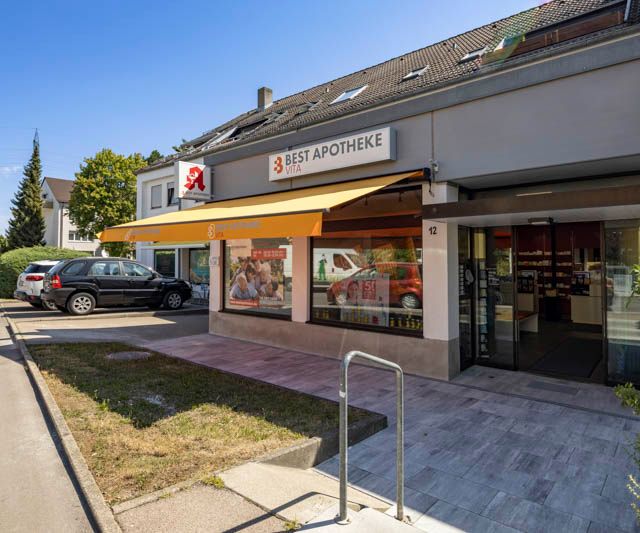 BEST Apotheken Augsburg - VITA - Eingangsbereich außen