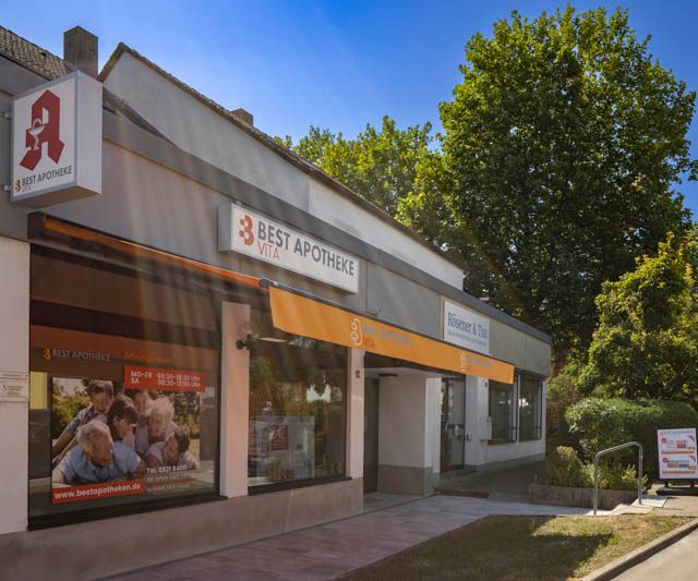 BEST Apotheken Augsburg - VITA - Außenansicht von links