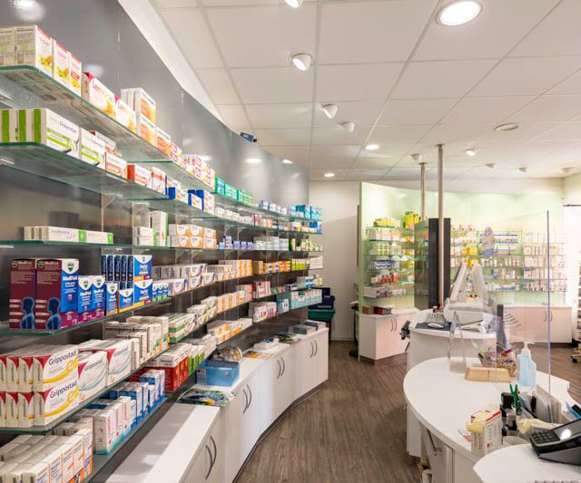 BEST Apotheken Augsburg - JOHANNES - Regal